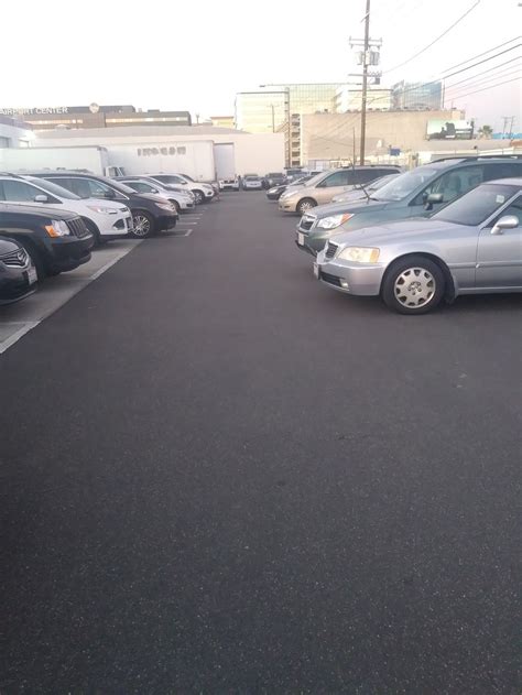 cl parking lax